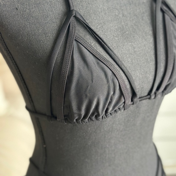 Strapy Black Bikini Set - Picture 3 of 6